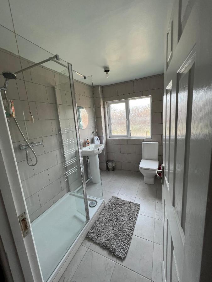 Fellowes Garden Peterborough Luaran gambar